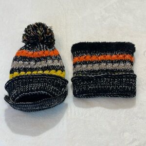 WITHMOONS KNIT CAP AND NECK PROTECTOR. FUR LINED , ALSO FACE PROTECTOR.